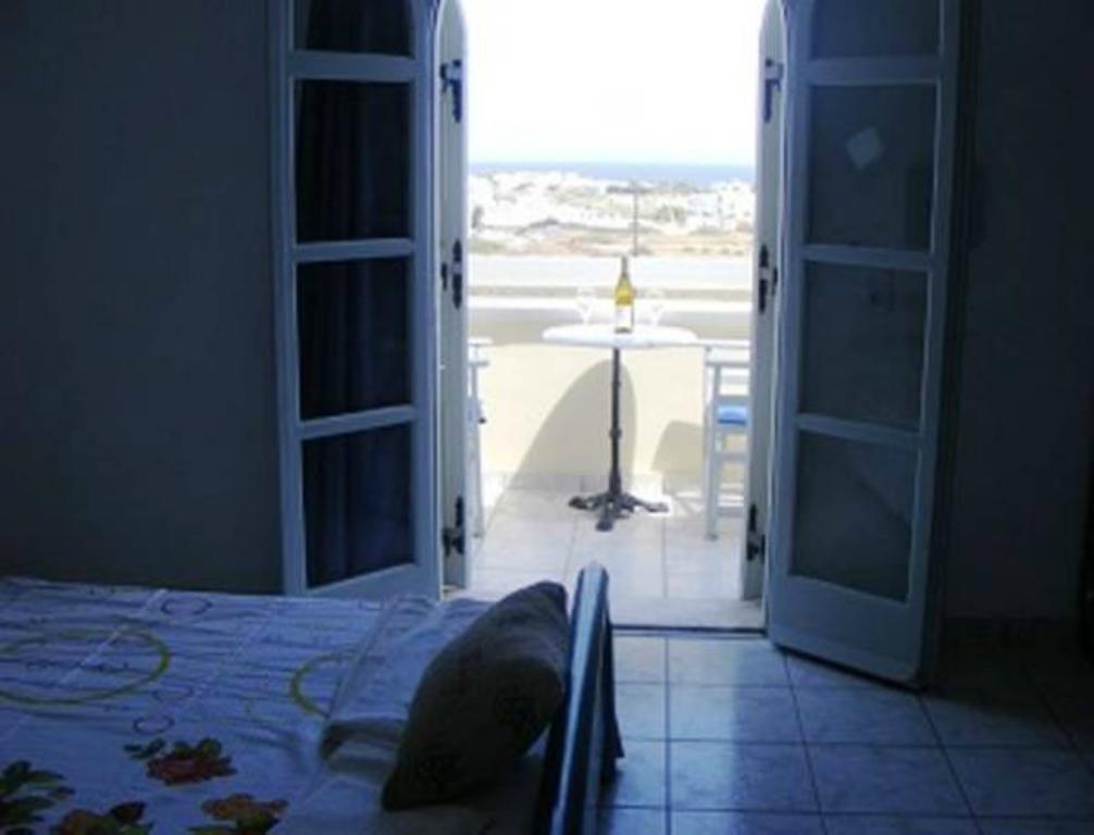 Sea Side Perivolos Hotel Exterior photo