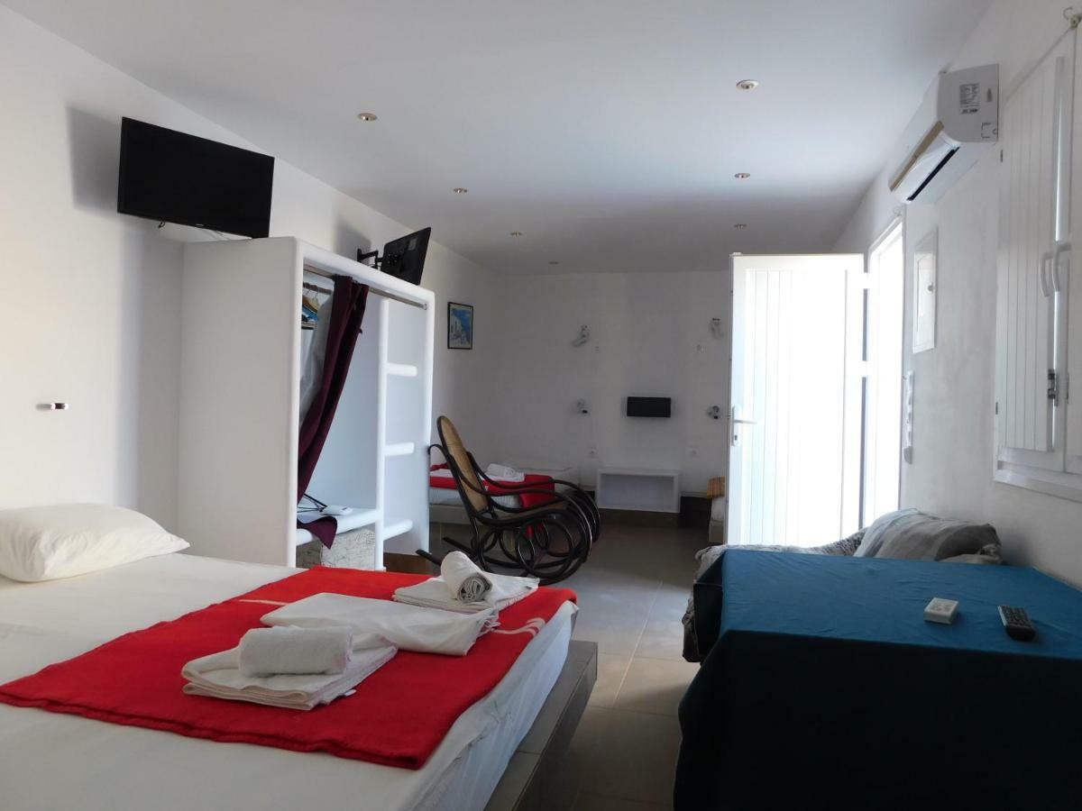 Sea Side Perivolos Hotel Exterior photo