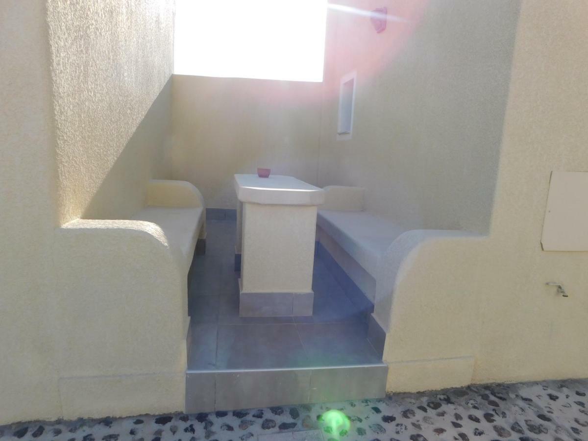 Sea Side Perivolos Hotel Exterior photo